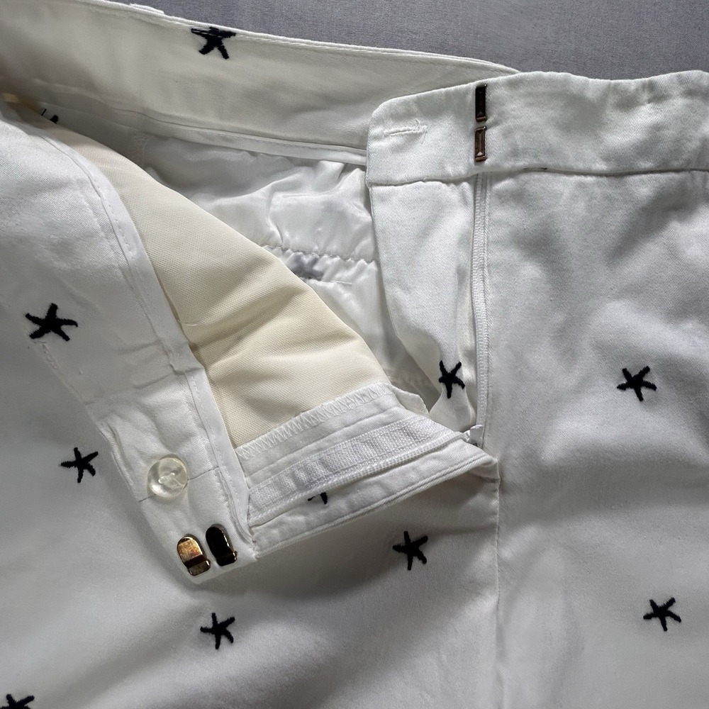 Charter Club Embroidered Starfish Shorts Women's Size 12 Nautical Beach Vacay - Picture 2 of 9